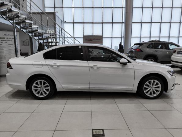 Volkswagen Passat B8 с пробегом 2015 года, цена 1 698 000 рублей, 182196 км, седан, Автокод Объявления