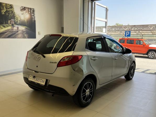 Mazda Demio II (DY) Рестайлинг с пробегом 2007 года, цена 450 000 рублей, 280000 км, хэтчбек, Автокод Объявления