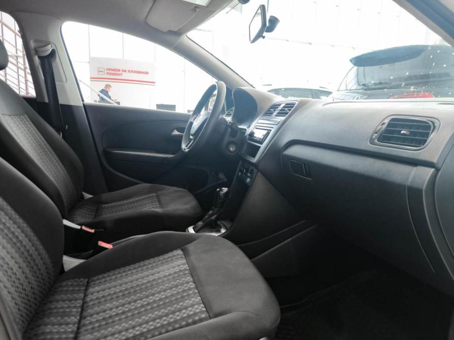 Volkswagen Polo V Рестайлинг Казань  - изображение 13
