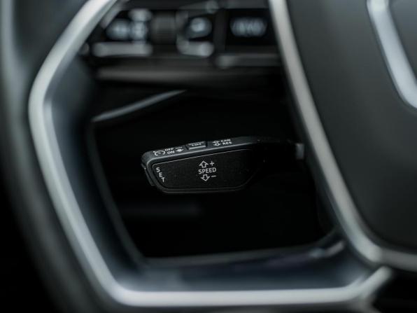 Audi Q6 с пробегом 2024 года, цена 8 347 000 рублей, 34260 км, внедорожник, Автокод Объявления