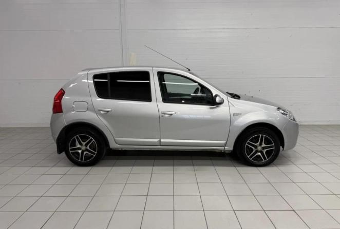 Renault Sandero I с пробегом 2012 года, цена 595 000 рублей, 217934 км, хэтчбек, Автокод Объявления