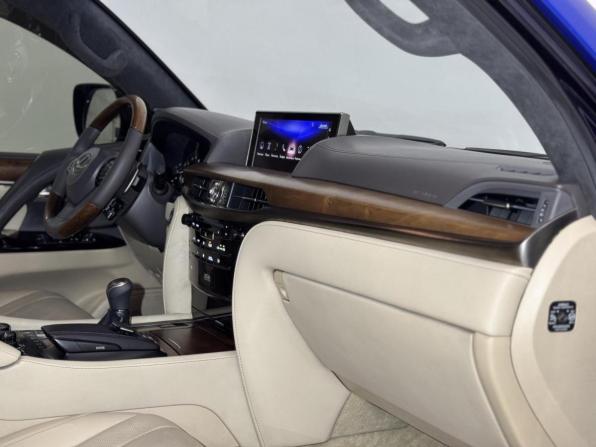 Lexus LX III Рестайлинг 2 с пробегом 2016 года, цена 7 949 000 рублей, 208658 км, внедорожник, Автокод Объявления
