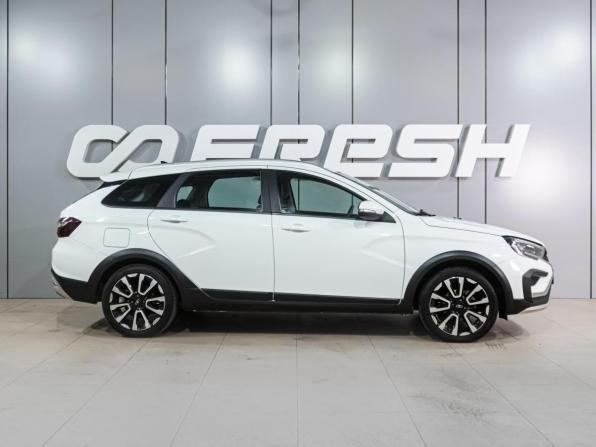 Lada (ВАЗ) Vesta I Рестайлинг (NG) с пробегом 2024 года, цена 1 389 000 рублей, 58677 км, универсал, Автокод Объявления