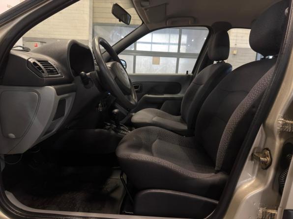 Renault Symbol I Рестайлинг 2 с пробегом 2006 года, цена 389 000 рублей, 113045 км, седан, Автокод Объявления