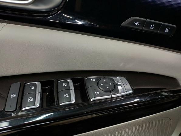 Kia Carnival IV с пробегом 2023 года, цена 3 999 000 рублей, 92280 км, минивэн, Автокод Объявления