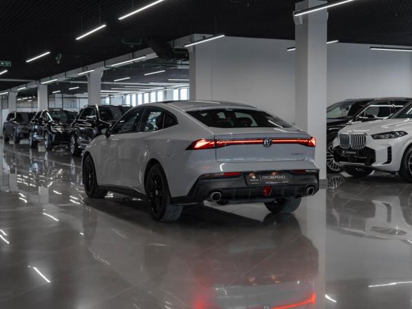 Changan UNI-V I с пробегом 2023 года, цена 2 370 000 рублей, 25248 км, лифтбек, Автокод Объявления