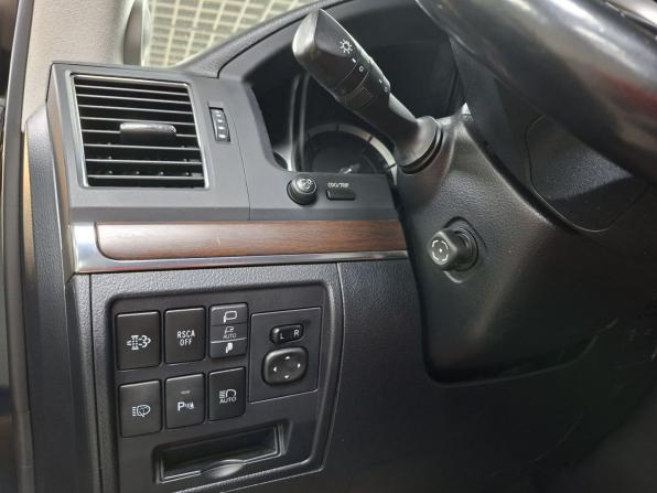 Toyota Land Cruiser 200 Series Рестайлинг 2 с пробегом 2019 года, цена 7 449 000 рублей, 137000 км, внедорожник, Автокод Объявления