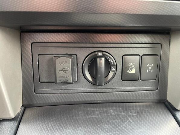 Toyota Land Cruiser Prado 150 Series с пробегом 2013 года, цена 2 395 000 рублей, 256100 км, внедорожник, Автокод Объявления
