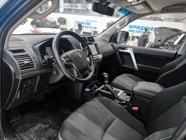 Toyota Land Cruiser Prado 150 Series Рестайлинг 2 с пробегом 2018 года, цена 8 450 000 рублей, 4526 км, внедорожник, Автокод Объявления