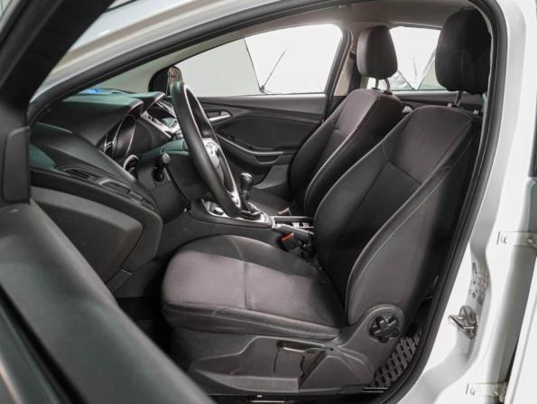 Ford Focus III Рестайлинг с пробегом 2015 года, цена 949 900 рублей, 156006 км, хэтчбек, Автокод Объявления