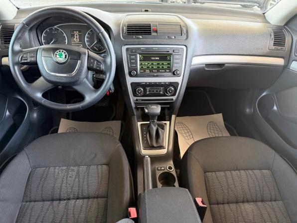 Skoda Octavia II (A5) Рестайлинг с пробегом 2011 года, цена 817 000 рублей, 198885 км, лифтбек, Автокод Объявления
