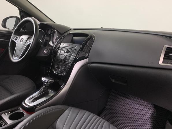 Opel Astra J Рестайлинг с пробегом 2014 года, цена 930 000 рублей, 136601 км, хэтчбек, Автокод Объявления