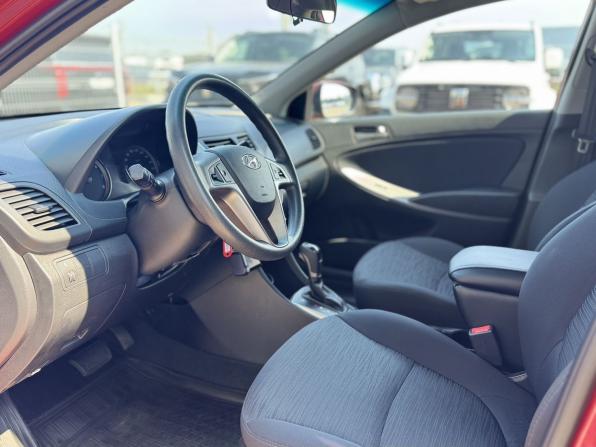 Hyundai Solaris I Рестайлинг с пробегом 2015 года, цена 995 000 рублей, 85000 км, седан, Автокод Объявления