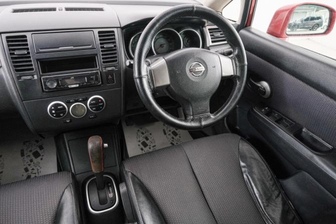 Nissan Tiida I с пробегом 2005 года, цена 449 000 рублей, 262144 км, хэтчбек, Автокод Объявления