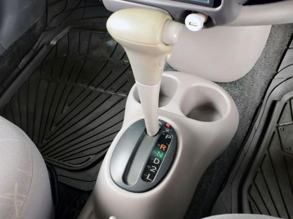 Toyota Platz с пробегом 2000 года, цена 319 995 рублей, 299999 км, седан, Автокод Объявления