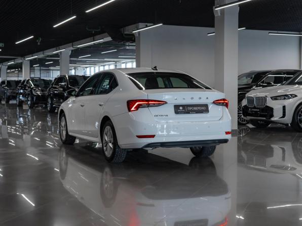 Skoda Octavia IV (A8) с пробегом 2020 года, цена 2 650 000 рублей, 85632 км, лифтбек, Автокод Объявления