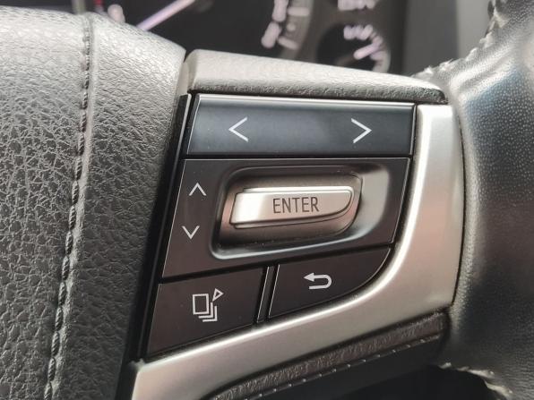 Toyota Land Cruiser 200 Series Рестайлинг 2 с пробегом 2016 года, цена 5 499 000 рублей, 181195 км, внедорожник, Автокод Объявления