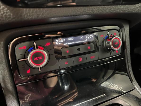 Volkswagen Touareg II с пробегом 2011 года, цена 1 830 000 рублей, 230544 км, внедорожник, Автокод Объявления
