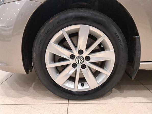 Volkswagen Polo V Рестайлинг с пробегом 2016 года, цена 899 000 рублей, 191000 км, седан, Автокод Объявления