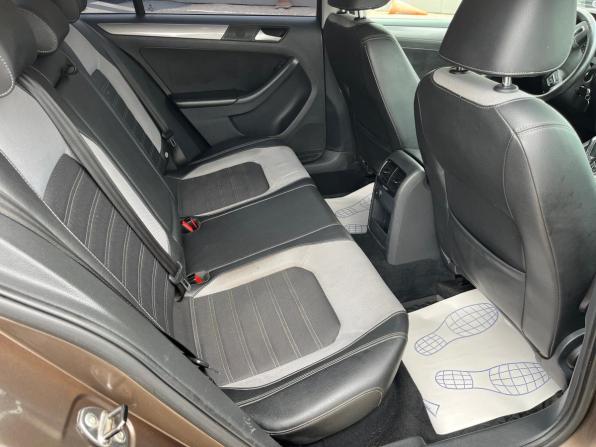Volkswagen Jetta VI с пробегом 2013 года, цена 1 030 000 рублей, 180223 км, седан, Автокод Объявления