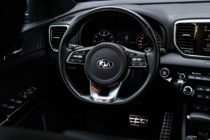 Kia Sportage IV Рестайлинг с пробегом 2019 года, цена 2 890 000 рублей, 66883 км, внедорожник, Автокод Объявления