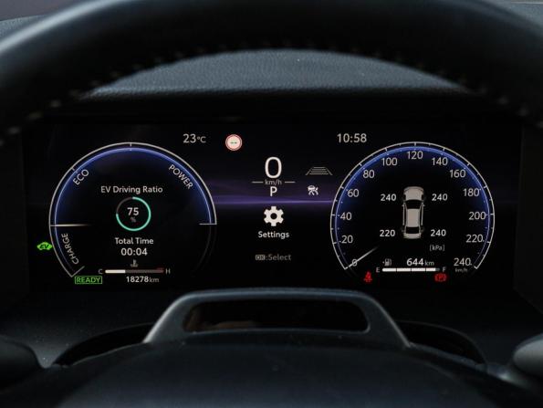 Toyota Camry IX (XV80) China Market с пробегом 2024 года, цена 4 000 000 рублей, 18276 км, седан, Автокод Объявления