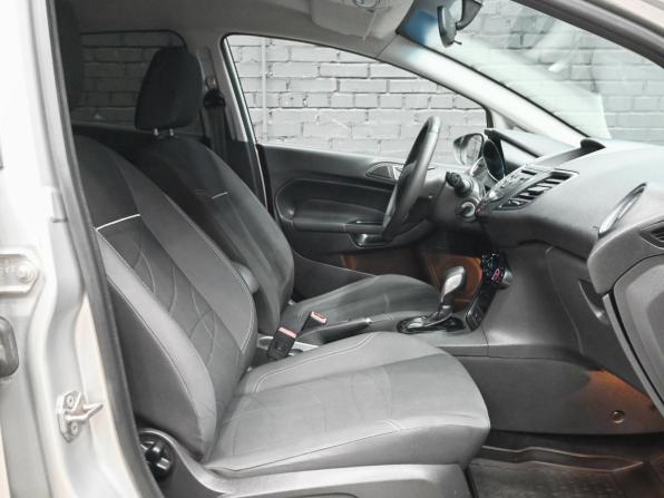 Ford Fiesta Mk6 Рестайлинг с пробегом 2015 года, цена 800 000 рублей, 170515 км, хэтчбек, Автокод Объявления