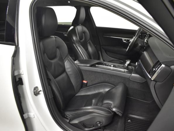 Volvo V90 Cross Country I с пробегом 2018 года, цена 3 465 900 рублей, 131288 км, универсал, Автокод Объявления