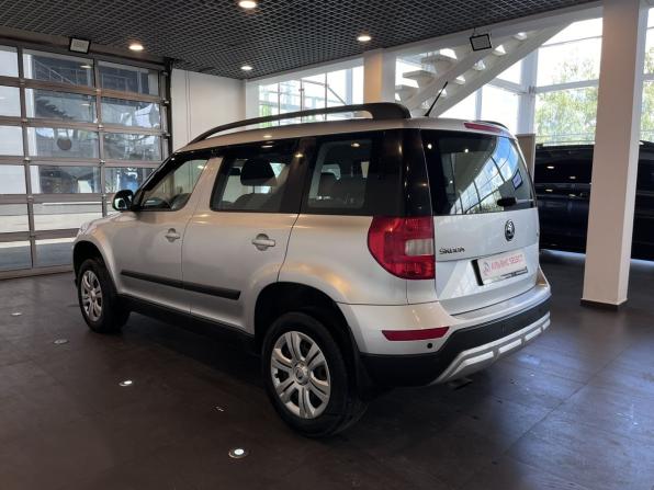 Skoda Yeti I Рестайлинг с пробегом 2015 года, цена 1 325 000 рублей, 178693 км, внедорожник, Автокод Объявления