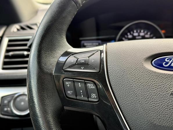 Ford Explorer V Рестайлинг с пробегом 2017 года, цена 2 315 000 рублей, 220288 км, внедорожник, Автокод Объявления