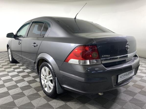 Opel Astra H Рестайлинг с пробегом 2009 года, цена 487 000 рублей, 170000 км, седан, Автокод Объявления