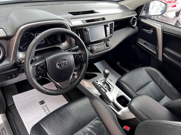 Toyota RAV4 IV (XA40) Рестайлинг с пробегом 2018 года, цена 2 395 000 рублей, 147403 км, внедорожник, Автокод Объявления