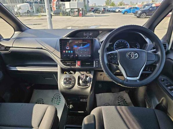 Toyota Noah III (R80) с пробегом 2015 года, цена 2 205 000 рублей, 192868 км, минивэн, Автокод Объявления