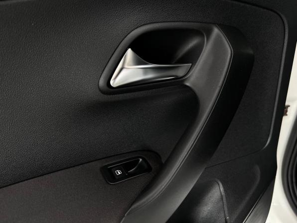 Volkswagen Polo V с пробегом 2012 года, цена 730 000 рублей, 248300 км, седан, Автокод Объявления