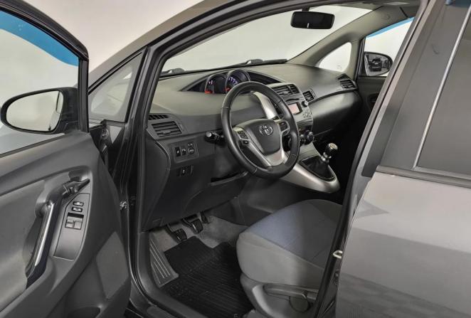 Toyota Verso I Рестайлинг с пробегом 2013 года, цена 1 200 000 рублей, 229028 км, компактвэн, Автокод Объявления