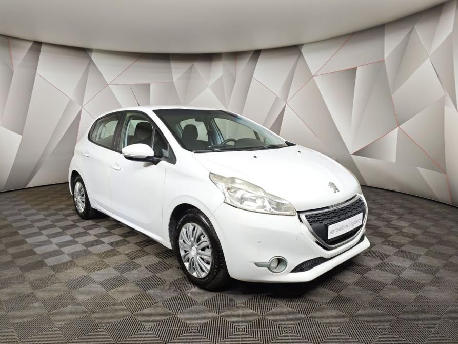 Peugeot 208 I Москва  - изображение 3