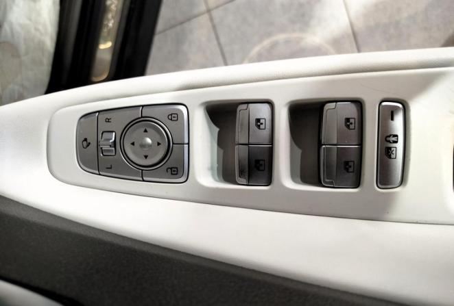 Hyundai Santa Fe IV Рестайлинг с пробегом 2021 года, цена 3 230 000 рублей, 210950 км, внедорожник, Автокод Объявления