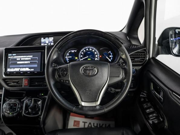 Toyota Esquire I Рестайлинг с пробегом 2018 года, цена 1 850 000 рублей, 201286 км, минивэн, Автокод Объявления