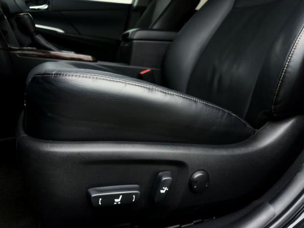 Toyota Camry VII (XV50) Рестайлинг с пробегом 2015 года, цена 2 199 000 рублей, 142700 км, седан, Автокод Объявления