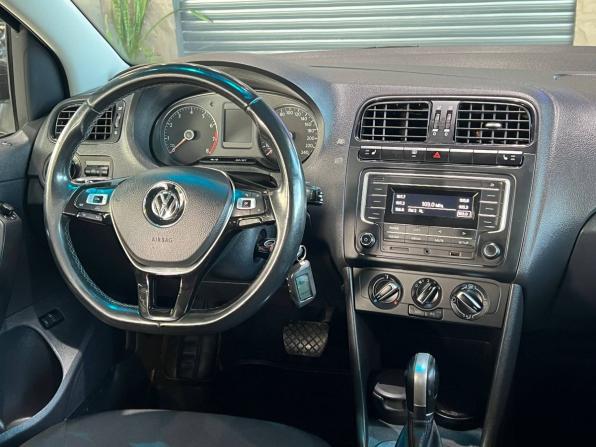 Volkswagen Polo V Рестайлинг с пробегом 2017 года, цена 1 260 000 рублей, 185600 км, седан, Автокод Объявления