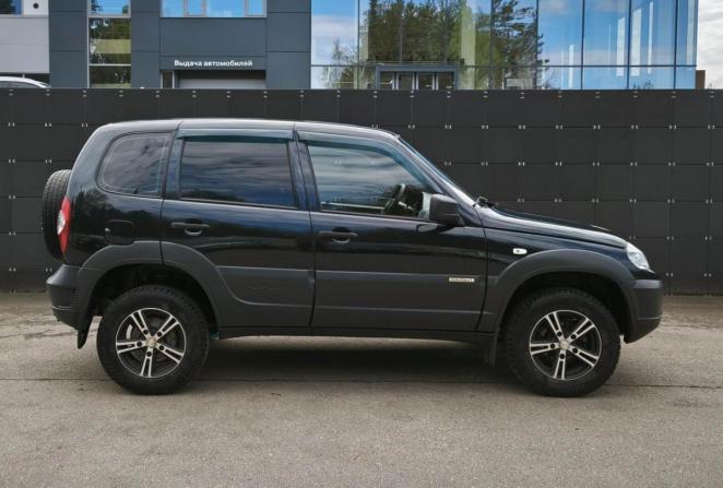 Chevrolet Niva I Рестайлинг с пробегом 2017 года, цена 705 000 рублей, 110528 км, внедорожник, Автокод Объявления