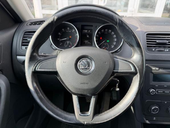 Skoda Yeti I Рестайлинг с пробегом 2014 года, цена 985 000 рублей, 207350 км, внедорожник, Автокод Объявления