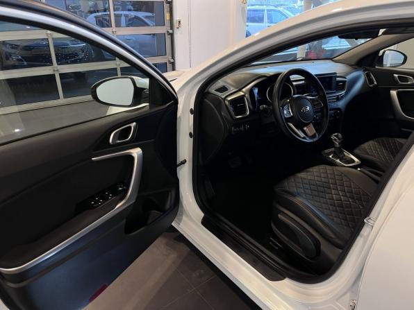 Kia Ceed III с пробегом 2019 года, цена 990 000 рублей, 174801 км, универсал, Автокод Объявления