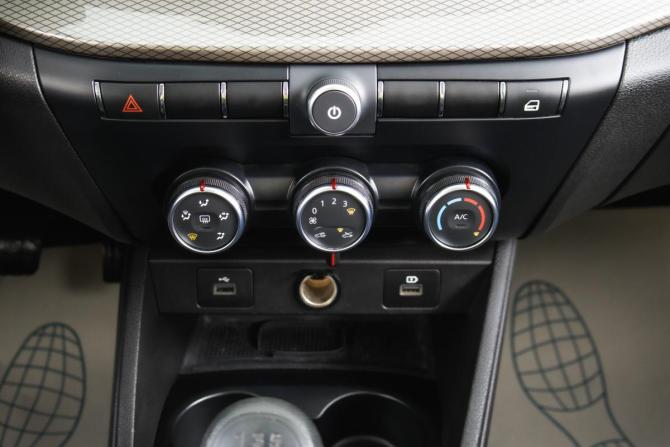 Lada (ВАЗ) Vesta I Рестайлинг (NG) с пробегом 2023 года, цена 1 349 000 рублей, 69500 км, седан, Автокод Объявления