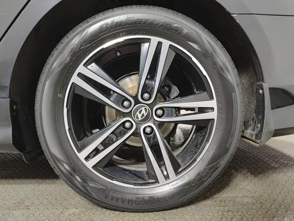 Hyundai Sonata VII (LF) Рестайлинг с пробегом 2019 года, цена 1 490 000 рублей, 195000 км, седан, Автокод Объявления