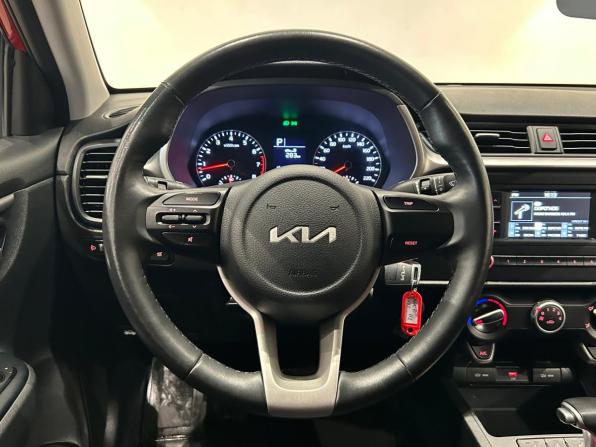 Kia Rio IV Рестайлинг с пробегом 2021 года, цена 1 599 000 рублей, 68735 км, седан, Автокод Объявления