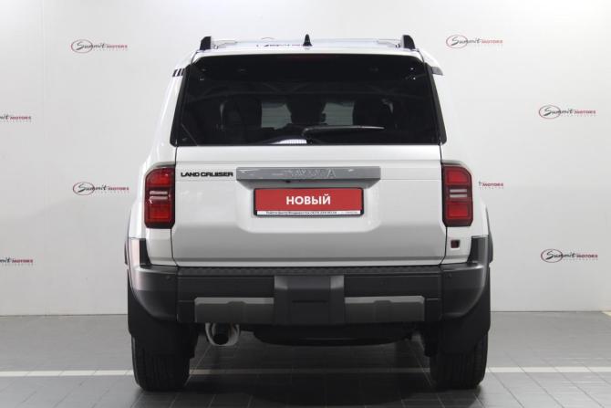 Toyota Land Cruiser Prado 250 Series с пробегом 2024 года, цена 8 400 000 рублей, 783 км, внедорожник, Автокод Объявления