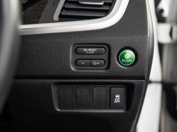 Honda Jade I с пробегом 2017 года, цена 1 349 500 рублей, 152592 км, компактвэн, Автокод Объявления