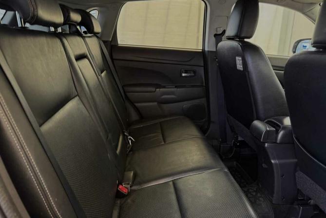 Mitsubishi ASX I Рестайлинг с пробегом 2012 года, цена 895 000 рублей, 211256 км, внедорожник, Автокод Объявления