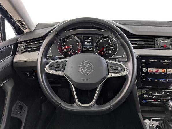 Volkswagen Passat B8 Рестайлинг с пробегом 2021 года, цена 2 210 000 рублей, 90268 км, седан, Автокод Объявления